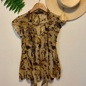 🌿Limited Women’s Blouse!💛